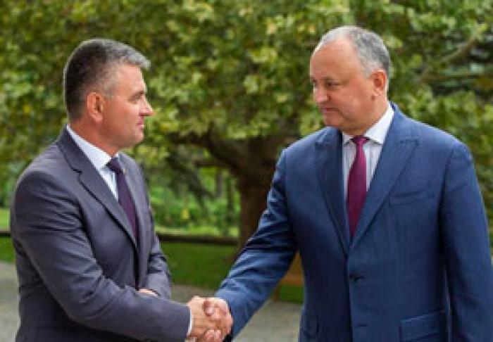 PREŞEDINTELE MOLDOVEI ŞI LIDERUL TRANSNISTRIEI AU DISCUTAT PROBLEMA REGLEMENTĂRII CIRCULAŢIEI TRANSPORTULUI