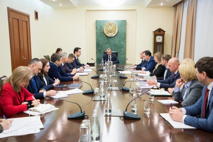 Premierul Chicu a prezidat o ședință referitoare la facilitarea procedurii de export