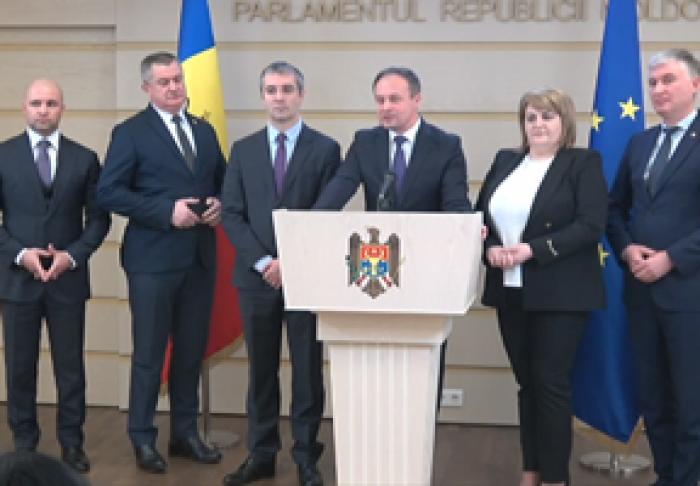 ȘASE DEPUTAȚI AU PĂRĂSIT FRACȚIUNEA PDM ÎN PARLAMENT