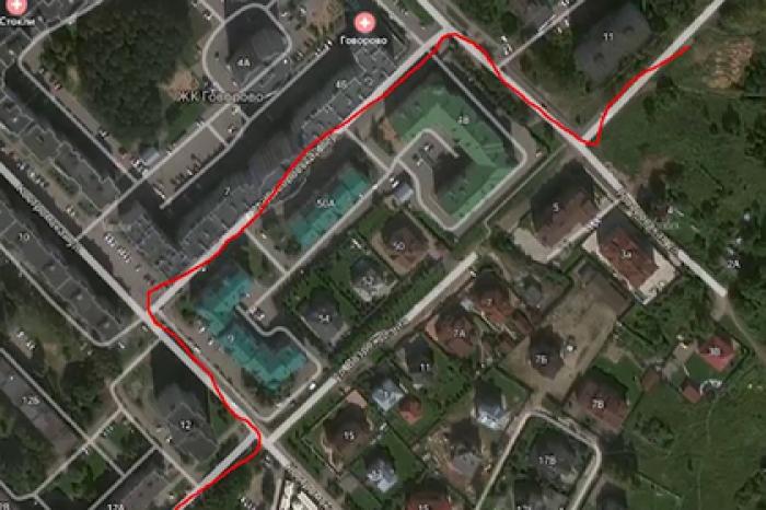 Богачи в российском городе застроили проезжую часть коттеджами