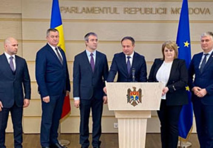 DEPUTAŢII PRO MOLDOVA SUNT DEZAMĂGIŢI DE PRIMUL AN DE ACTIVITATE AL PARLAMENTULUI DE LEGISLATURA A ZECEA