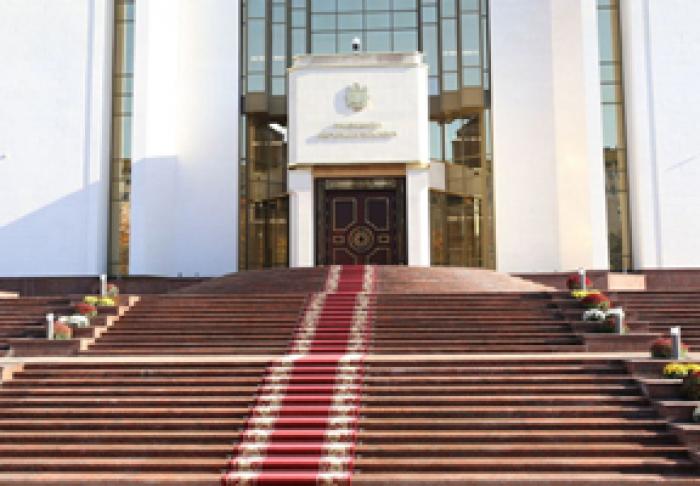 FRACȚIUNILE PARLAMENTARE ALE BLOCULUI ACUM CER REDUCEREA COSTURILOR DE ÎNTREȚINERE A APARATULUI PREZIDENȚIAL