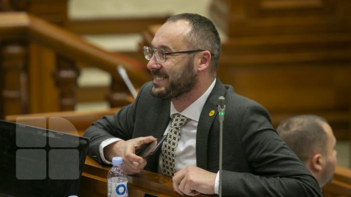 Litvinenco, despre acordul de neagresiune: Ideea a venit din partea PAS şi are ca scop de a-l alunga pe Dodon de la guvernare