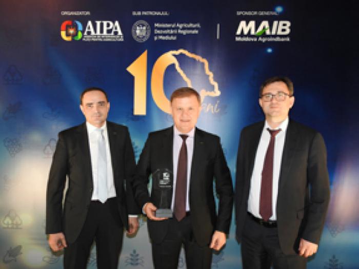 MAIB SPRIJINĂ AFACERILE AGRICOLE ŞI SUSŢINE PROIECTELE CLIENŢILOR ÎMPREUNĂ CU AGENŢIA DE INTERVENŢII ŞI PLĂŢI PENTRU AGRICULTURĂ