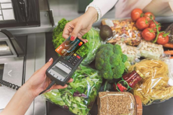 MAIB TE ÎNDEAMNĂ SĂ ACHIŢI CU CARDUL BANCAR ŞI SĂ PARTICIPI AUTOMAT LA ”LOTERIA FISCALĂ”