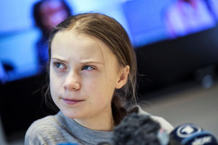 Мать Греты Тунберг рассказала о проблемах дочери в новой книге
