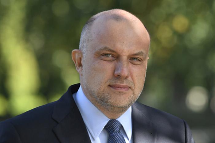 Министр обороны Эстонии посоветовал президенту не ехать в Москву на 9 мая