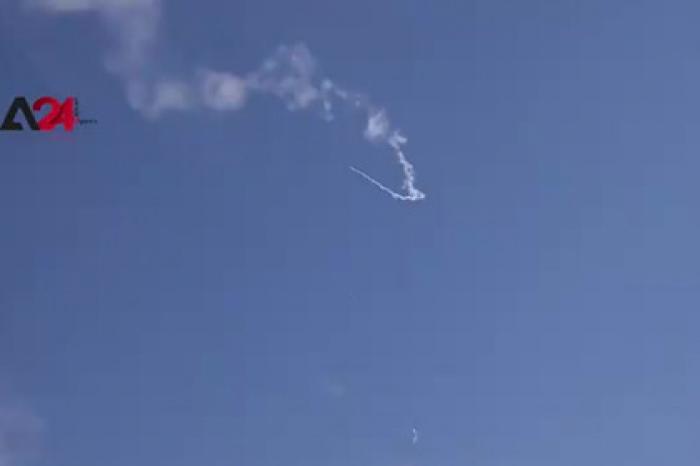 Появилось видео пуска зенитной ракеты по Су-24 над Идлибом
