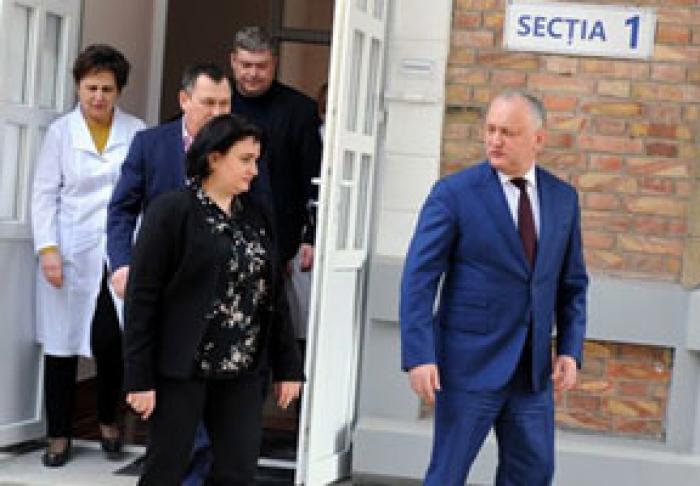PREŞEDINTELE A VERIFICAT NIVELUL DE PREGĂTIRE A AEROPORTULUI ŞI SPITALULUI DE BOLI INFECŢIOASE PENTRU PREVENIREA CORONAVIRUSULUI