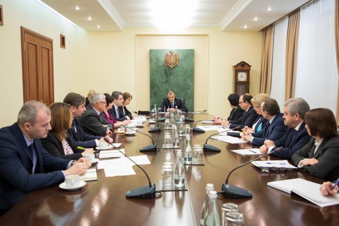 Prim-ministrul Chicu a evaluat situația asigurării instituțiilor medicale publice cu medicamente