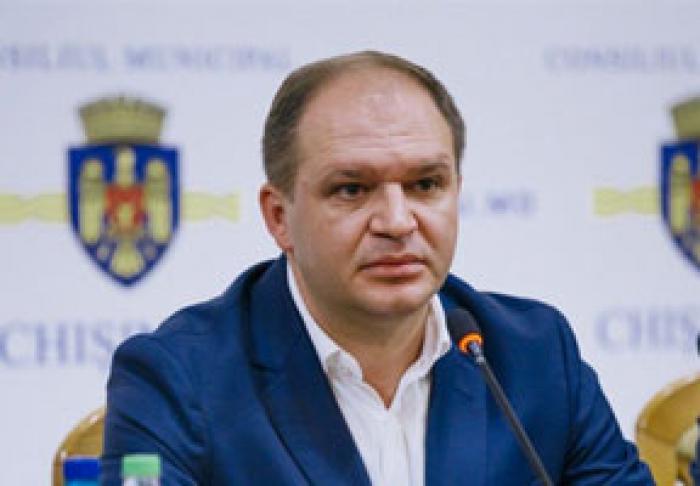 „PRIMĂRIA NU SE VA LĂSA ŞANTAJATĂ” DE PROPRIETARII DE MAXI-TAXIURI – PRIMARUL CHIŞINĂULUI