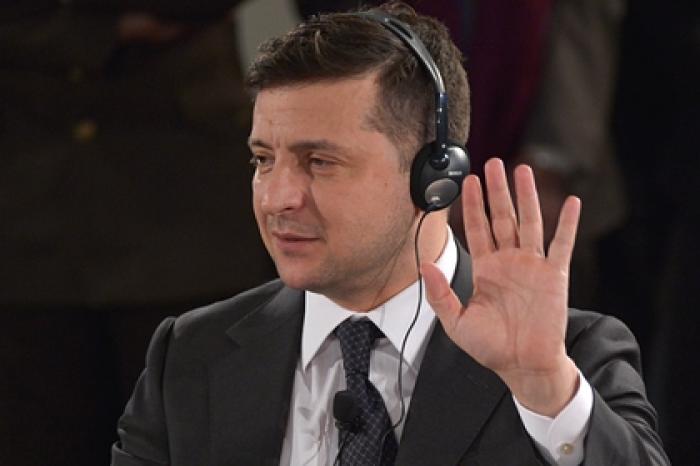 Рейтинг Зеленского и его партии резко упал