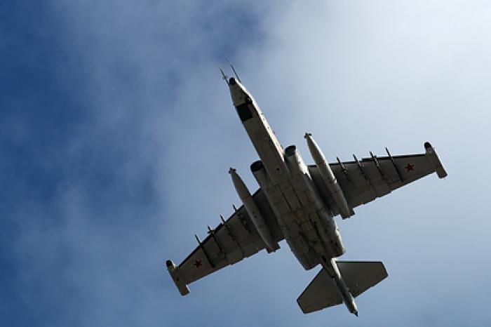 Российский штурмовик Су-25 загорелся при взлете