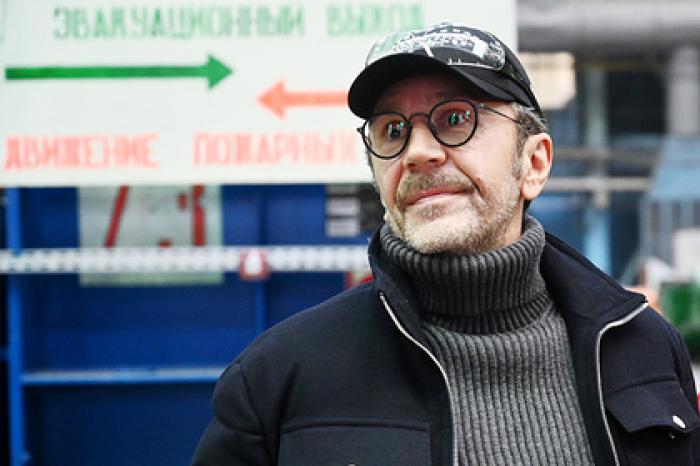 Шнуров матом ответил протоиерею на сравнение гражданских жен с проститутками