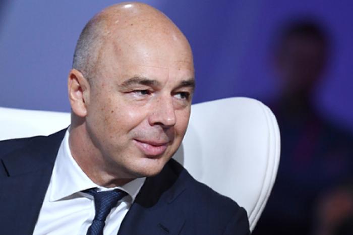 Силуанов похвалил Грефа и назвал Сбербанк конфеткой