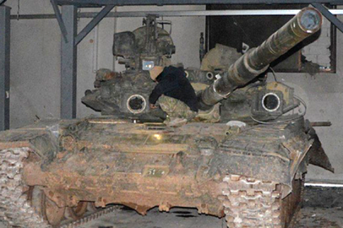Т-90 с «подбитым глазом» в Сирии показали на снимке