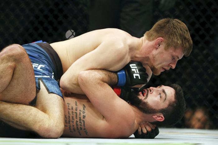 Американский боец UFC увидел в коронавирусе заговор правительства
