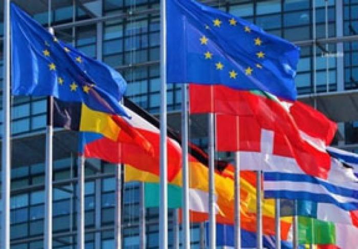 COMISIA EUROPEANĂ RECOMANDĂ ŢĂRILOR UE SĂ NU SANCŢIONEZE PERSOANELE CARE AU DEPĂŞIT TERMENUL DE ŞEDERE ÎN SPAŢIUL SCHENGEN