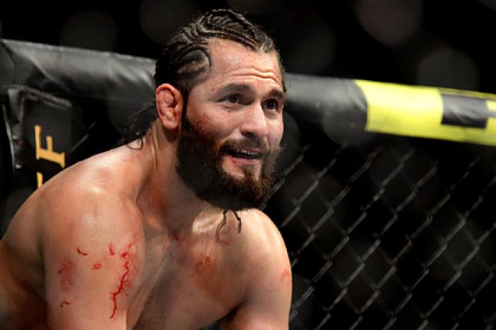 «Главный негодяй» UFC захотел подраться вместо Нурмагомедова