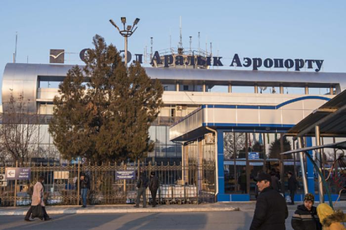 Киргизия закрыла границы
