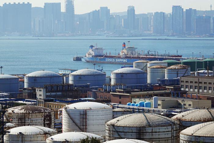 Китай нашел способ нажиться на нефтяном кризисе