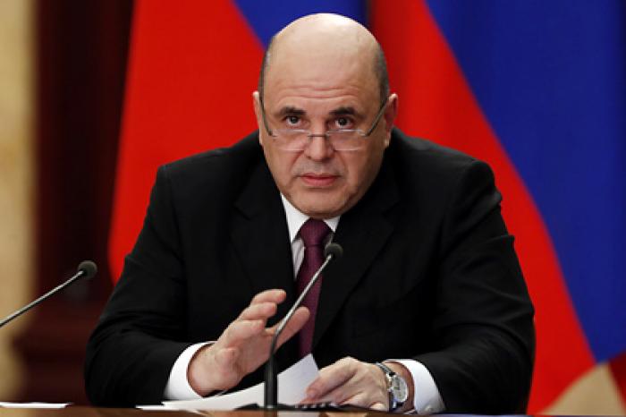 Мишустин утвердил перечень товаров первой необходимости из-за коронавируса