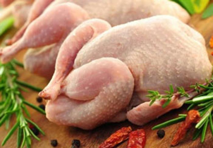 MOLDOVA A ANULAT INTERDICŢIA LA IMPORTUL DE CARNE DE PASĂRE DIN UCRAINA