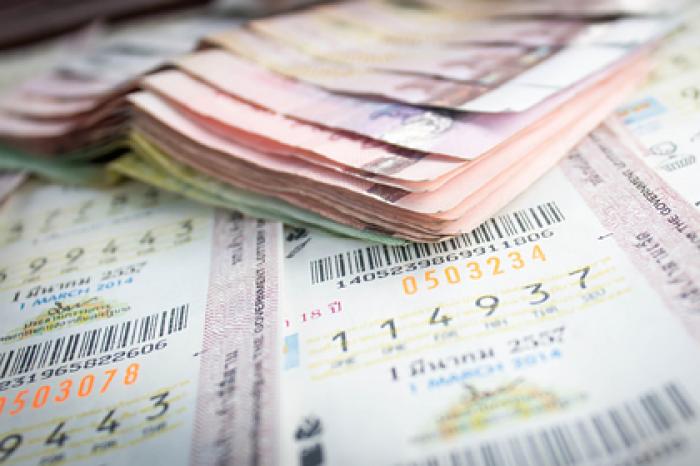 Мужчина подвез друга до работы и стал миллионером