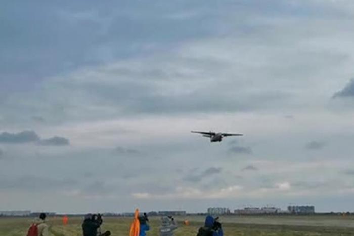 Опубликовано видео полета первых военных летчиц в России
