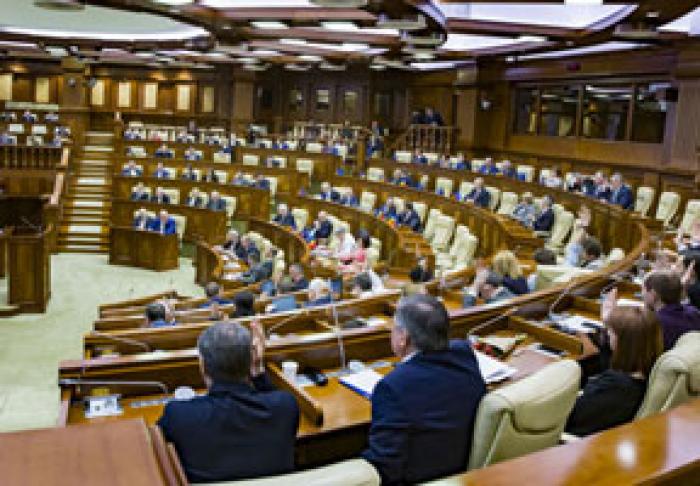 PARLAMENTUL A INTRODUS AMENZI PENTRU NERESPECTAREA MĂSURILOR DE PREVENIRE SAU COMBATERE A BOLILOR EPIDEMICE