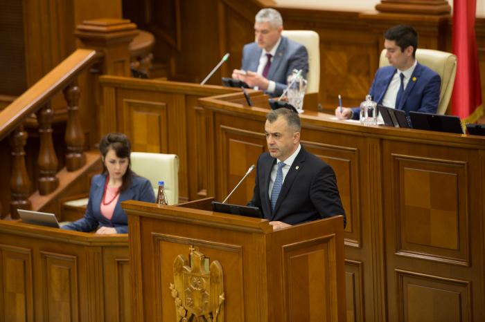 Prim-ministrul a prezentat în Parlament proiectul de Hotărâre privind declararea stării de urgență