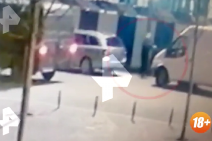 Расстрел российской семьи на рынке попал на видео