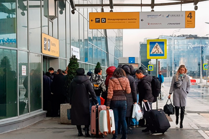 Россия ограничит авиасообщение с еще тремя странами