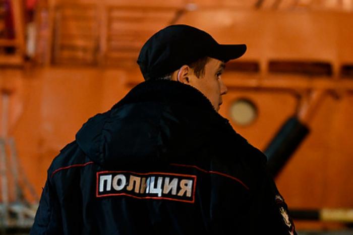 Российский кальянщик проводил кутившего в баре иностранца и отнял у него деньги