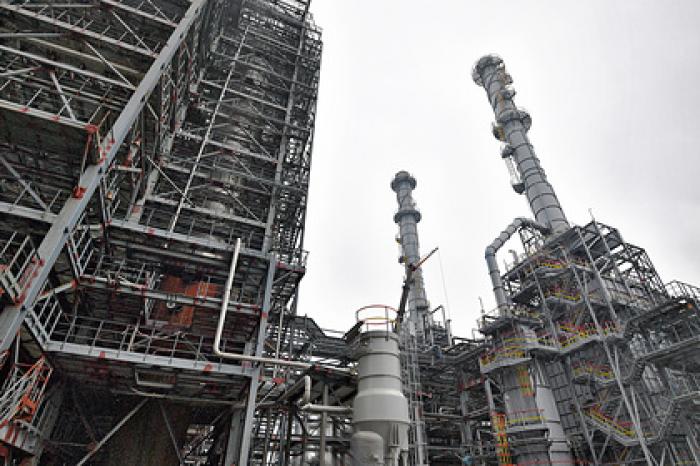 Судьбу мировых цен на нефть поставили в зависимость от России