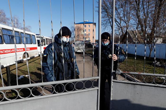 В Киеве введут частичный карантин из-за коронавируса