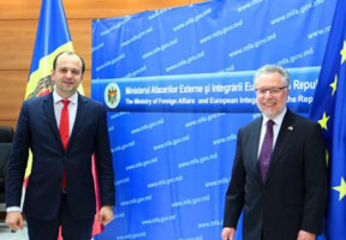 AMBASADORUL FRANŢEI ŞI MINISTRUL DE EXTERNE PLEDEAZĂ PENTRU DEZVOLTAREA DIALOGULUI POLITICI ÎNTRE CELE DOUĂ ŢĂRI