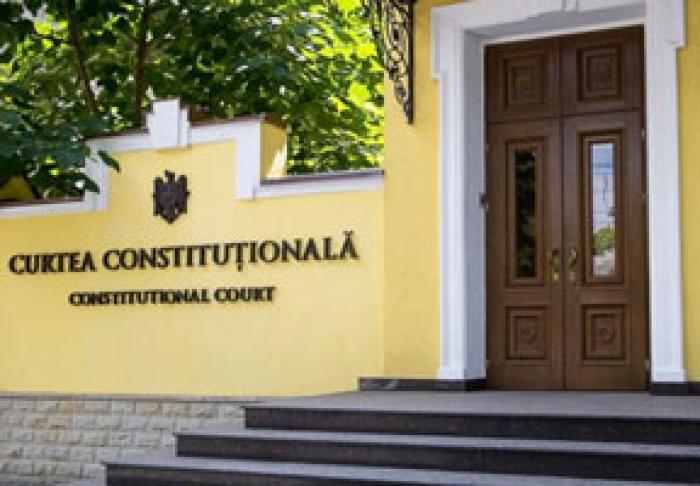 CURTEA CONSTITUŢIONALĂ RESPINGE DECLARAŢIILE CĂ AR FACE JOCURILE POLITICE ALE UNOR CLANURI