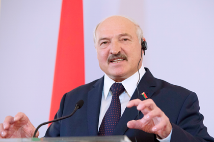 Лукашенко раскритиковал российские тесты на коронавирус