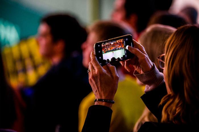 Обновление лишило владельцев iPhone звонков