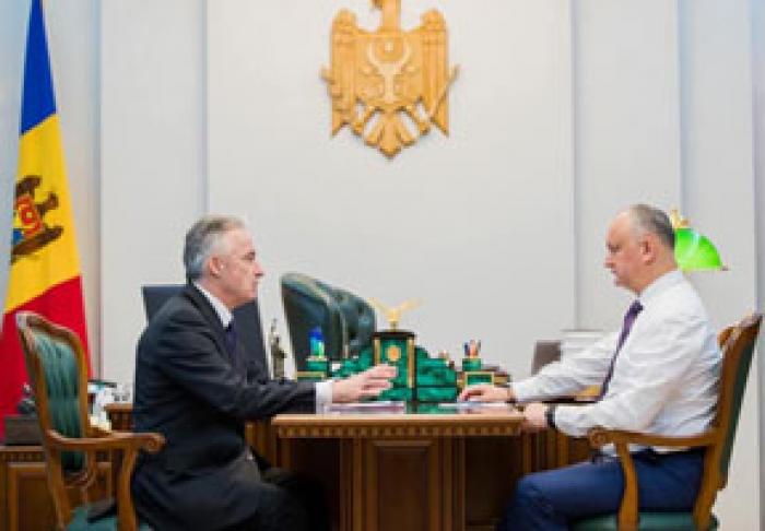 PREŞEDINTELE IGOR DODON A AVUT O ÎNTÂLNIRE CU CONSILIERUL SĂU VICTOR GAICIUC