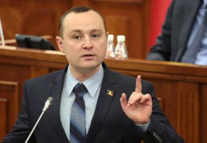 PSRM NU S-A PREZENTAT LA ŞEDINŢA PARLAMENTULUI ÎN SEMN DE SUSŢINERE A MĂSURILOR ANTICRIZĂ ALE GUVERNULUI