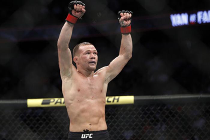Российский боец UFC описал карантин в Таиланде и в России словами «небо и земля»