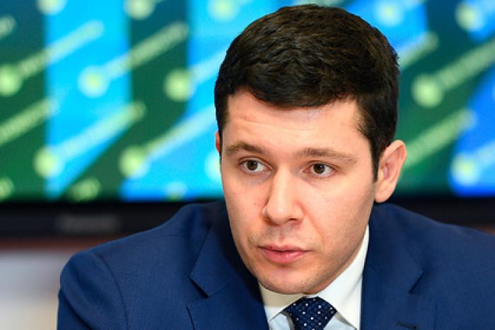 Российский губернатор признался в отказе от стрижки на месяц из-за коронавируса