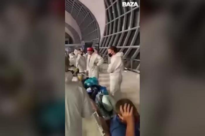 Самолет с эвакуирующимися из-за границы россиянами сняли на видео изнутри