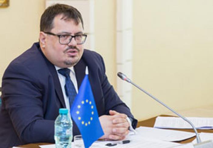 SITUAŢIA DE CRIZĂ NU TREBUIE FOLOSITĂ ÎN SCOPURI POLITICE – ŞEFUL DELEGAŢIEI UE