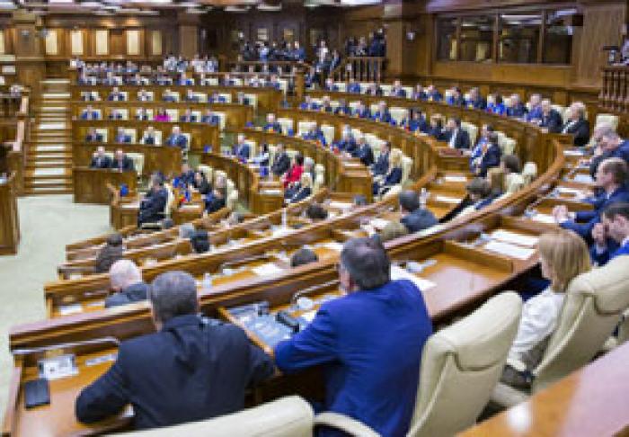 SONDAJ: ÎN PARLAMENTUL MOLDOVEI AR ACCEDE DE LA DOUĂ LA CINCI PARTIDE