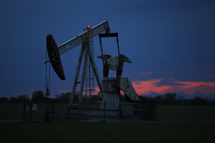 Цена нефти Brent рекордно упала с конца XX века