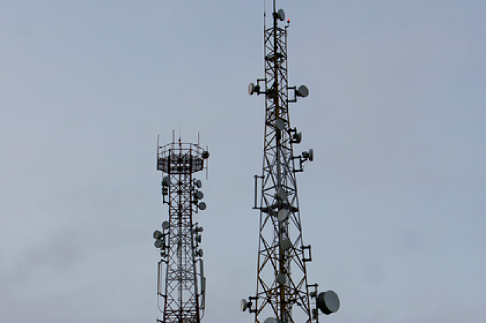 В сети связали распространение коронавируса с вышками связи 5G