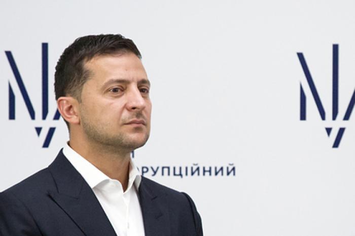 Зеленского обвинили в некомпетентности и игре на камеру